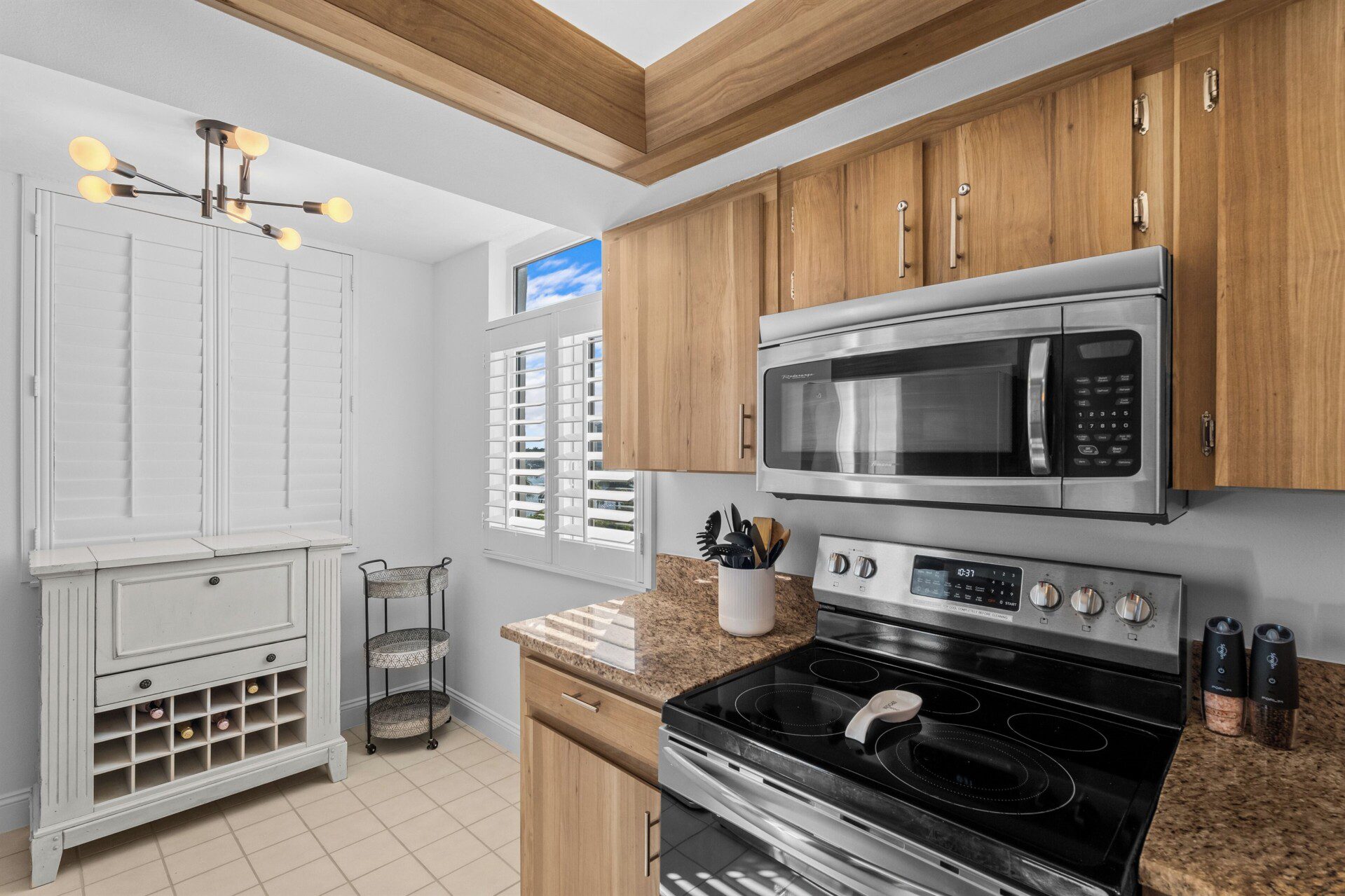 4c89c8c16ed346d2bfdba8e0b32c57b9 LargeOriginal.jpg