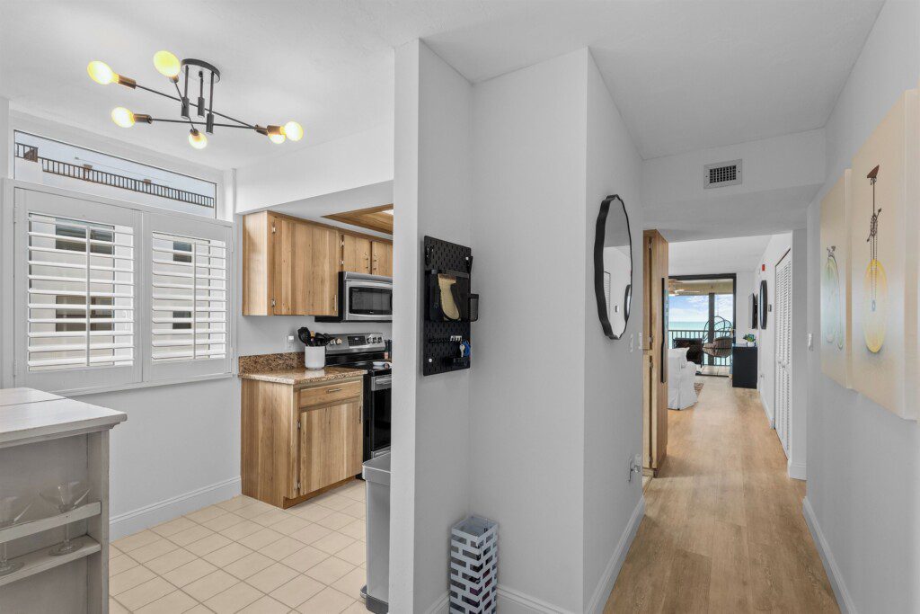 c8e158a146cb4955a3cd1304ab7267f9 LargeOriginal.jpg